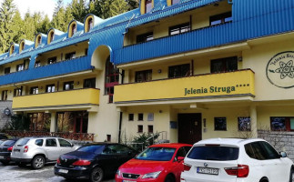 Jelenia Struga Medical outside