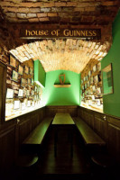 O'Peter's Irish Pub & Grill inside