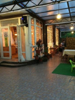 Ресторан кавказской кухни inside