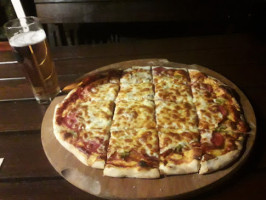 4x4 Pizza Klub food