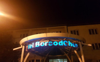 Borsodchem és Ikon Bar Restaurant outside