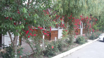 Qımıl Restoran outside