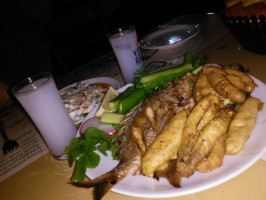Yakamoz Restoran food