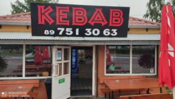 Sienkiewicz Beata. Kebab outside