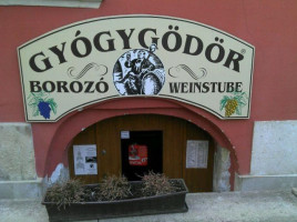 Gyogygoedoer Borozo food