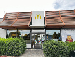 Mcdonald's outside