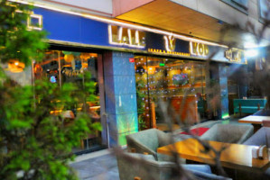 Lale Kod Cafe inside