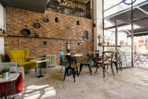 Cafe De Luca inside