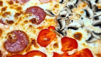 Diófa Vendéglő és Pizzéria food