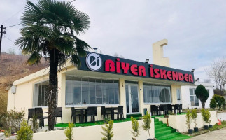 Bİyer İskender outside