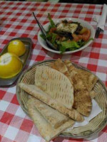 Amek Kapsalou food