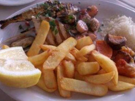 Castle Tavern 110, Apostolos Pavlos Ave food