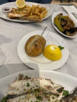 Oceanos Fish Tavern food