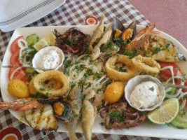 S&n Cyprus Tavern food