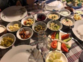 Eski Konak Meyhanesi food