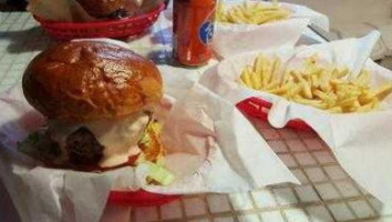 Erm's Burgerbistro food