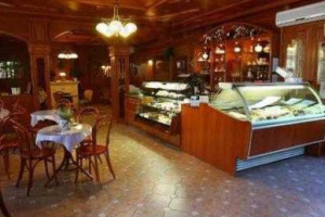 Barta Café inside