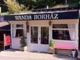 Wanda Borház outside