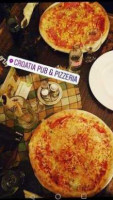 Croatia Pub Es Pizzeria food