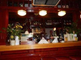 424 Irish Pub inside