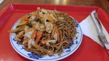 Lili Kínai Büfé food