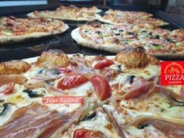 Pizza Kaminos food