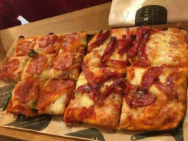 Treevi Pizza Al Taglio Universitate food
