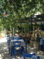 Takis Greek Tavern outside