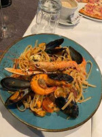 Lo Sfizio Cucina Italiana food