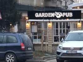 Garden Pub outside