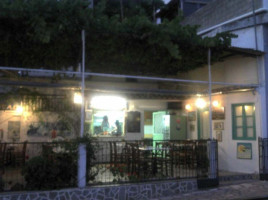 Taverna Oasis Lekkas inside