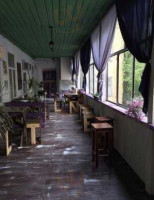 Decoupage Cafe inside