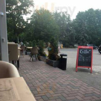 Nashe Cafe outside