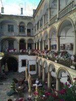 Cafe Italian Courtyard outside