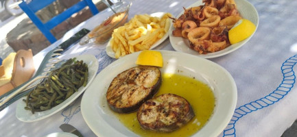 Tavern Andreas Anghelos Constantinos food