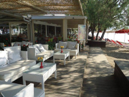 Eviana Beach inside