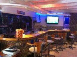 Turihan Beach Bar And Restaurant inside