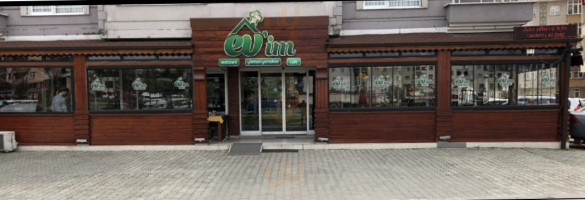 Evim Cafe outside