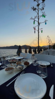 Leo Beach Aktur food