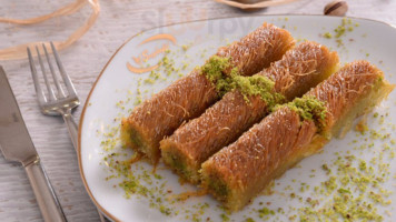 Seyidoğlu Baklava Cafe food