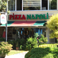 Pizza Napoli outside