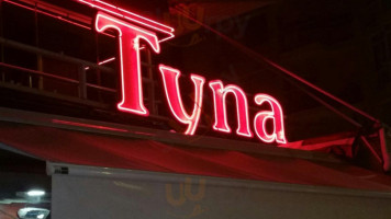 Tyna inside