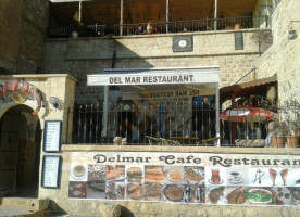 Delmar Cafe food