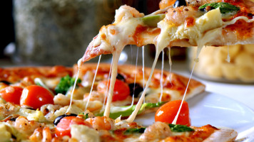 Ghot Pizzeria food