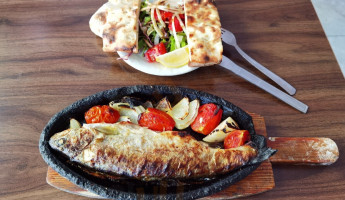 Kahyaoğlu Pide Salonu food