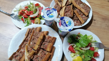 Kahyaoğlu Pide Salonu food