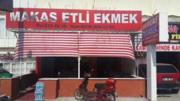 Makas Etli Ekmek outside