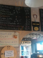 Lemon Patisserie Coffee outside