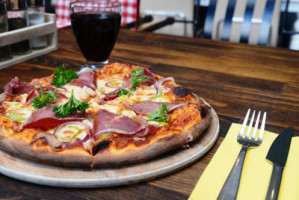 Pipetto Pizza Cafe food