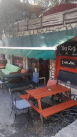 Yaz Kış Cafe outside